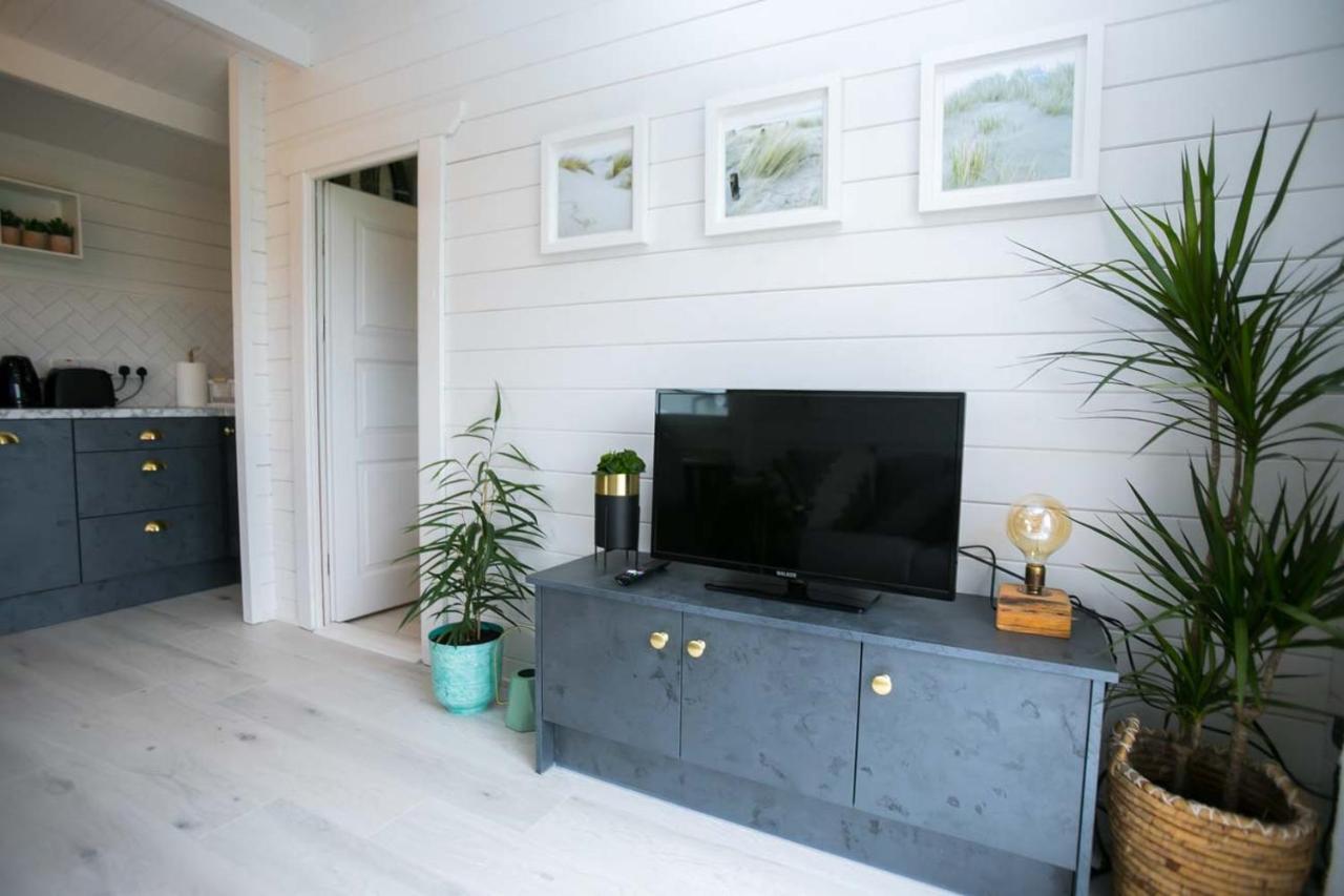 The Paddocks Cabin - Stylish, Cozy & Private Килларни Экстерьер фото